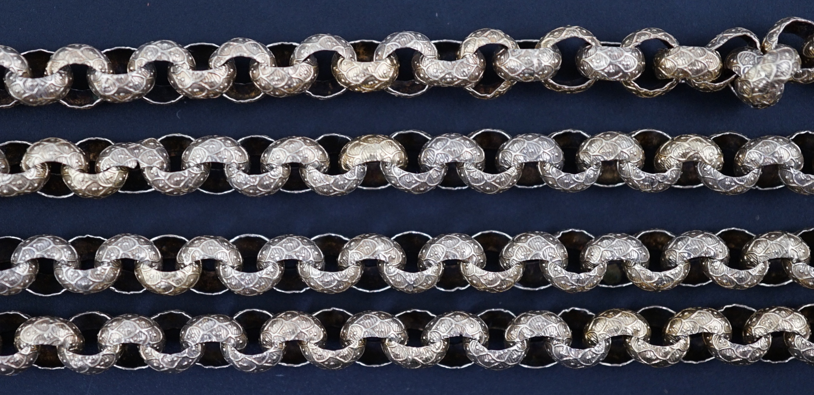 A George III gold guard chain